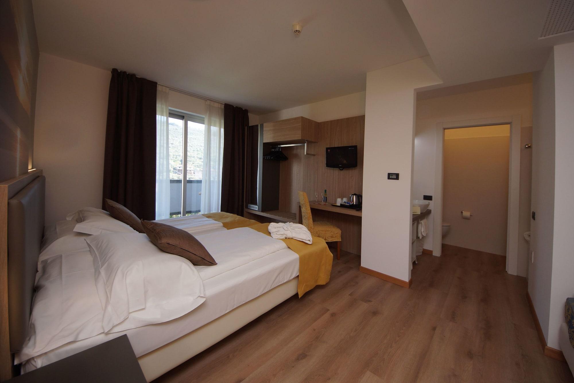 Hotel Ambassador 3*