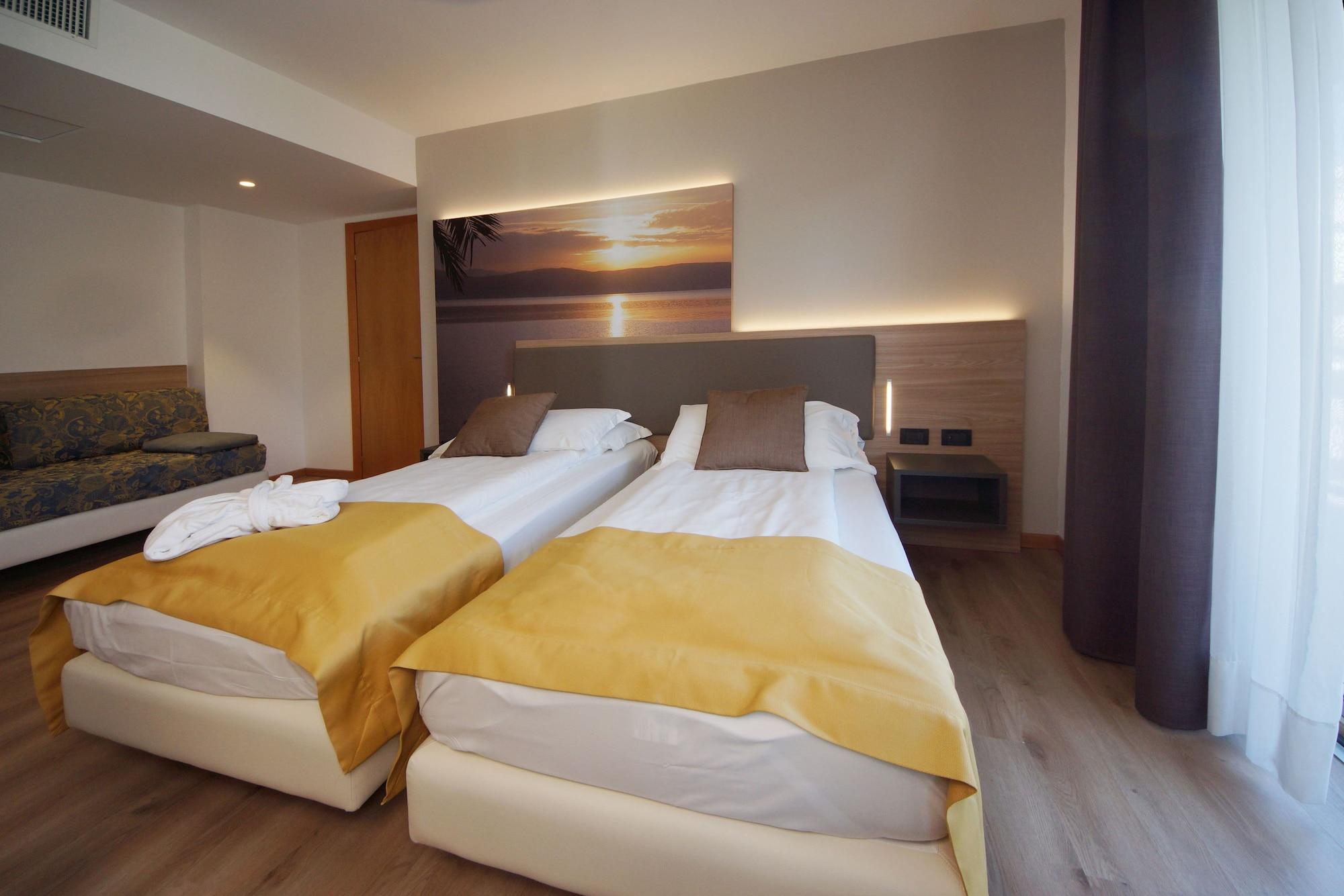 Hotel Ambassador
