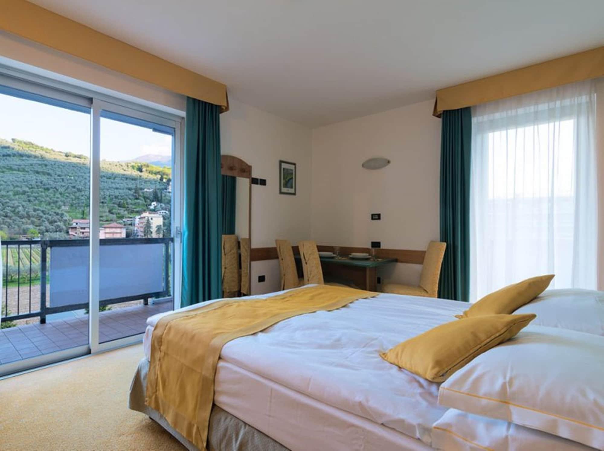 Ambassador Hotel 3*